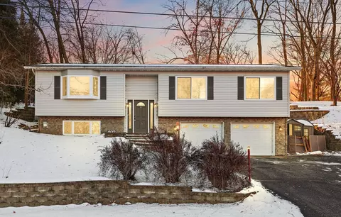 402 25th St SW, Rochester, MN 55902
