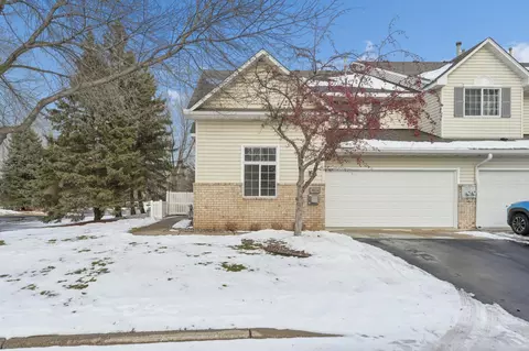 3824 Vermilion Ct S #101, Eagan, MN 55122