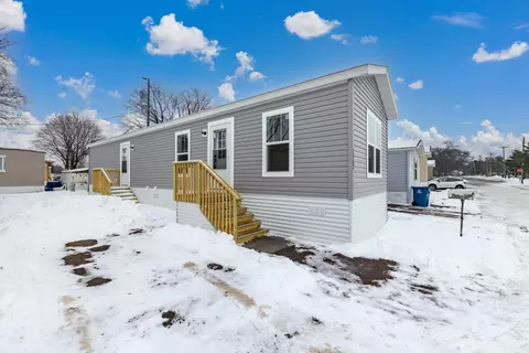 1267 Onondaga St NE, Fridley, MN 55432