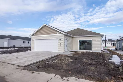 2566 69th Ave S, Fargo, ND 58104 photo 3