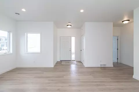 2566 69th Ave S, Fargo, ND 58104 photo 5