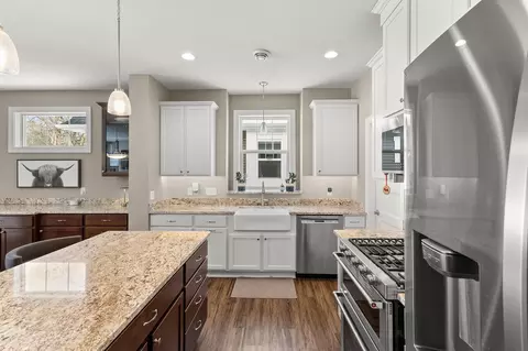 Kitchen - 13701 Brookside Path, Rosemount, MN 55068 photo 2 of 4
