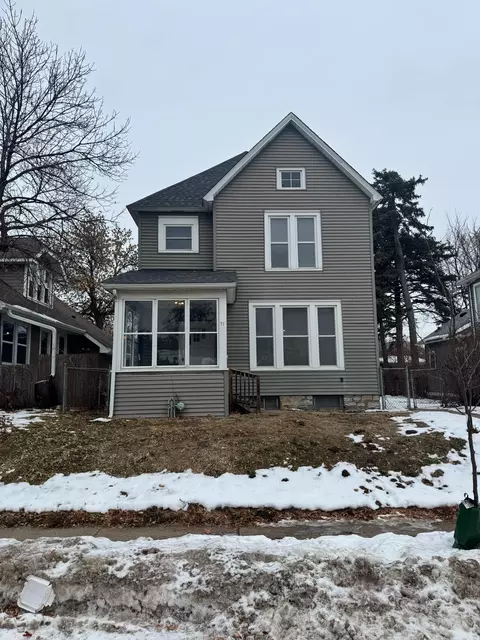 71 Winifred St W, Saint Paul, MN 55107