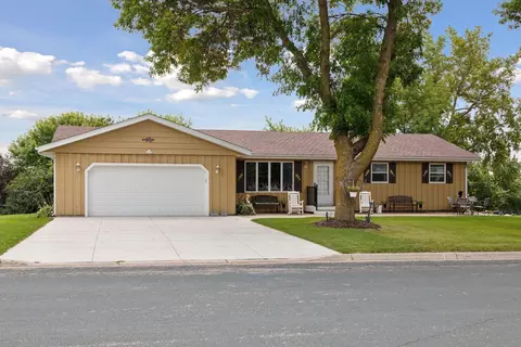 214 8th Ave NW, Lonsdale, MN 55046