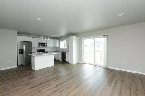 Living - 307 7th St E, Horace, ND 58047 photo 2 of 4
