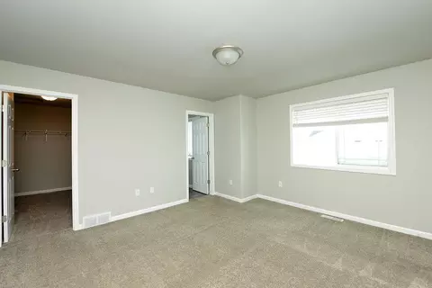 Bedroom - 307 7th St E, Horace, ND 58047 photo 4 of 6