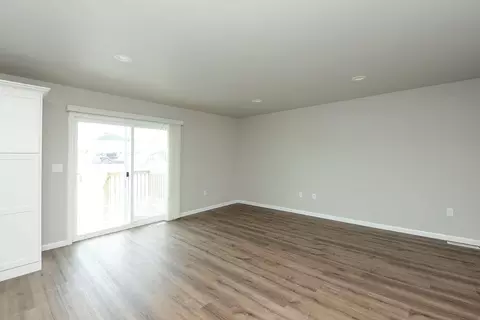Living - 307 7th St E, Horace, ND 58047 photo 3 of 4