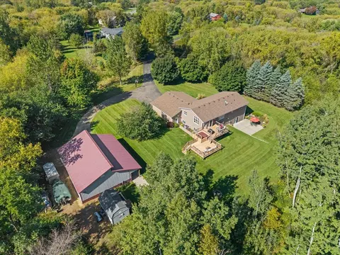667 Red Maple Ln, Hudson, WI 54016