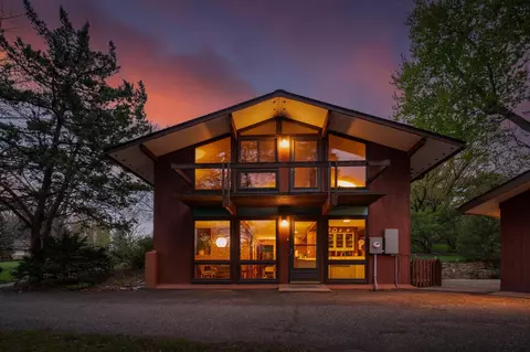 3135 Asbury St, Arden Hills, MN 55112