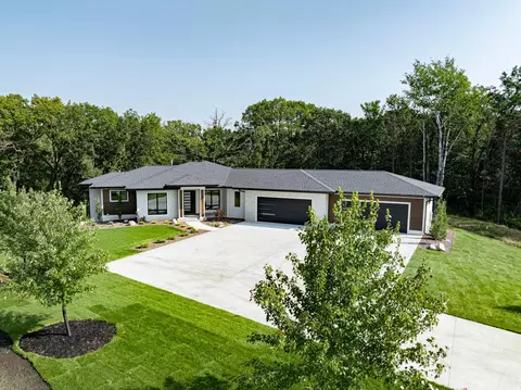5259 Maggie May Ln SW, Rochester, MN 55902
