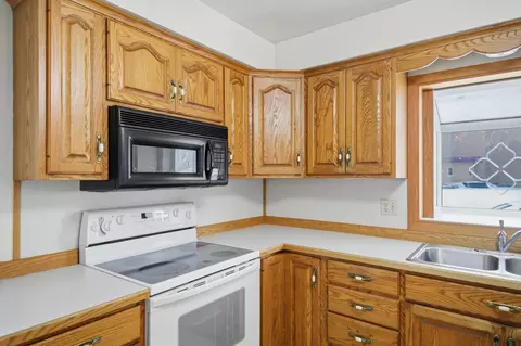 2000 E Oakland Ave, Austin, MN 55912 photo 6