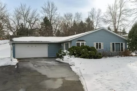 490 County Road 11 NE, Pine Island, MN 55963