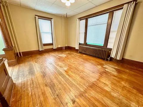 Living - 402 E 4th St, Albert Lea, MN 56007 photo 3 of 4
