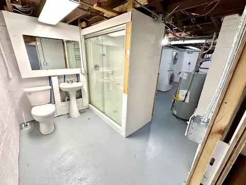 Bath - 402 E 4th St, Albert Lea, MN 56007 photo 2 of 2