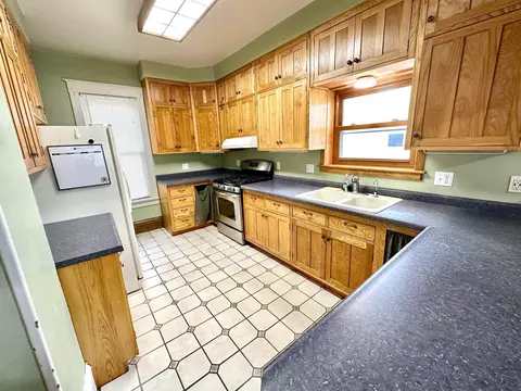 Kitchen - 402 E 4th St, Albert Lea, MN 56007 photo 2 of 3