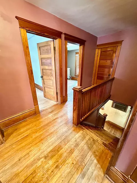 Entry Way - 402 E 4th St, Albert Lea, MN 56007 photo 3 of 3