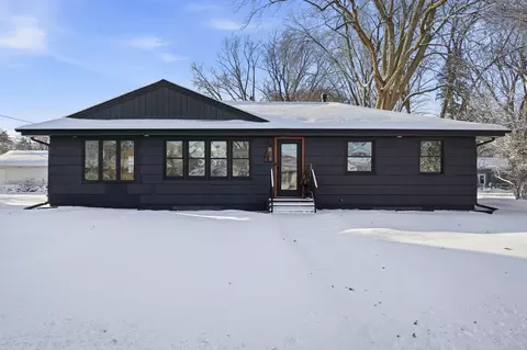 618 9th Ave NW, New Brighton, MN 55112