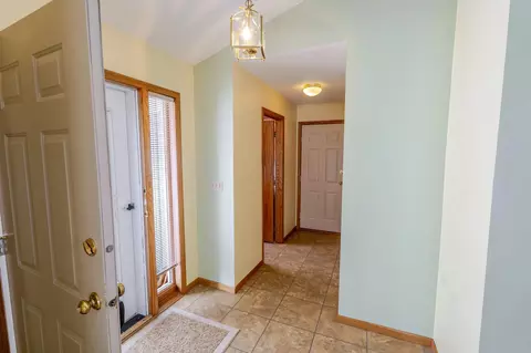 Entry Way - 2108 9th Ave SE, Saint Cloud, MN 56304 photo 1 of 4