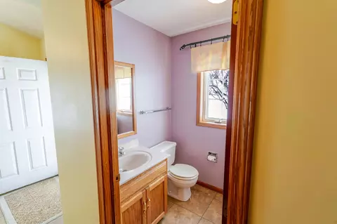 Bath - 2108 9th Ave SE, Saint Cloud, MN 56304 photo 1 of 3