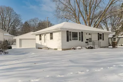 2327 14th Ave NW, Rochester, MN 55901