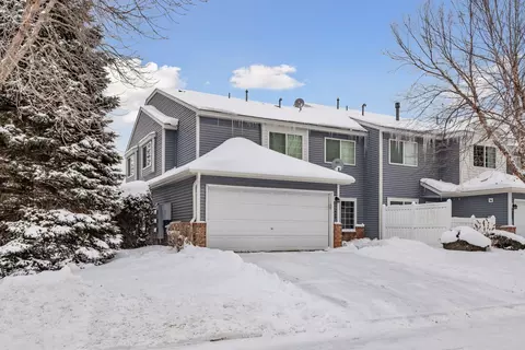 Exterior - 2085 Gresham Ave N, Oakdale, MN 55128 photo 2 of 4