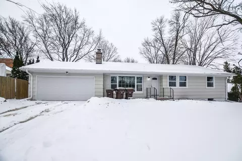 3709 W 102nd St, Bloomington, MN 55431