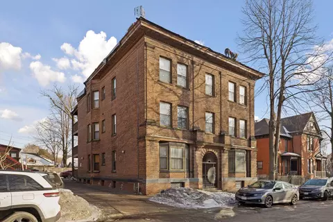 182 Kent St #2, Saint Paul, MN 55102
