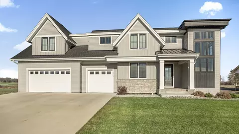 2713 Lehman Ct, Sartell, MN 56377