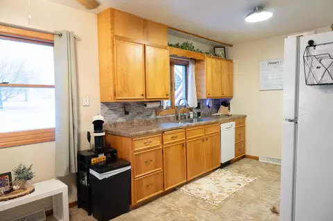 208 E 2nd St, Adrian, MN 56110 photo 5
