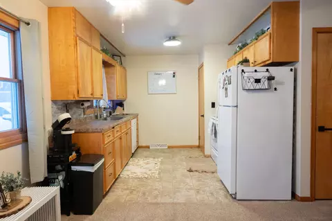 208 E 2nd St, Adrian, MN 56110 photo 6
