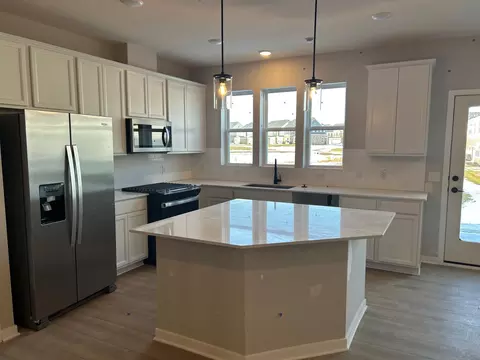 17973 Genoa Dr, Lakeville, MN 55044