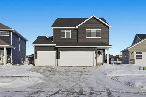 5457 Lori Ln W, West Fargo, ND 58078
