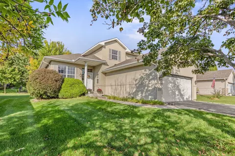 9405 214th St W, Lakeville, MN 55044