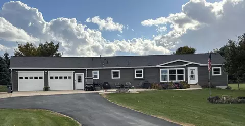 25 Lake Shetek Dr, Slayton, MN 56172