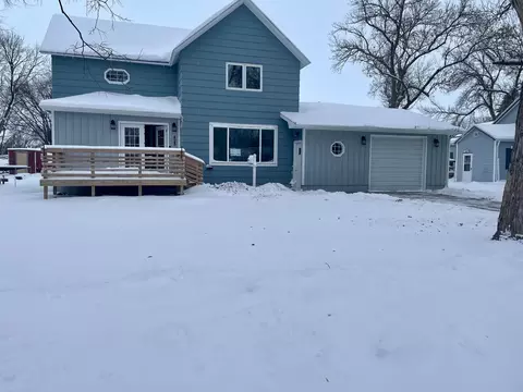 423 12th St N, Breckenridge, MN 56520