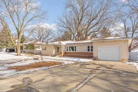 1305 4th St SW, Austin, MN 55912