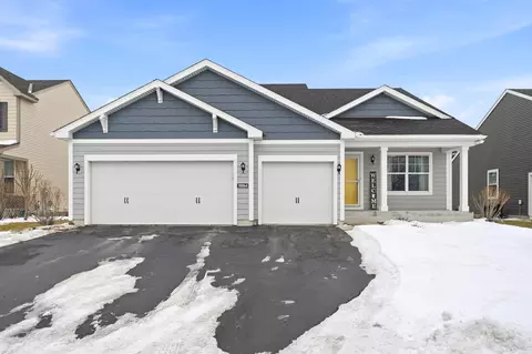 18064 Gleaming Ct, Lakeville, MN 55044