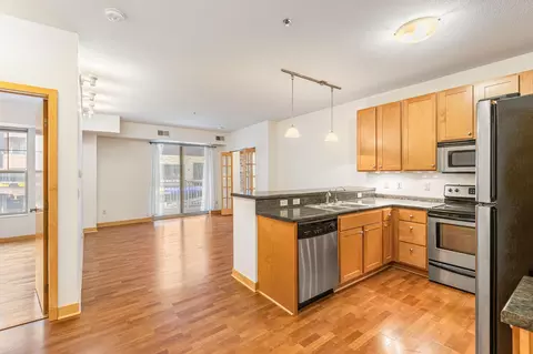 2900 University Ave SE #211, Minneapolis, MN 55414