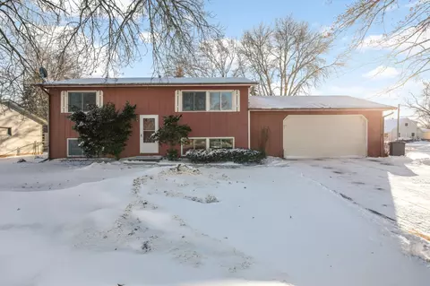 10285 99th Ave N, Maple Grove, MN 55369