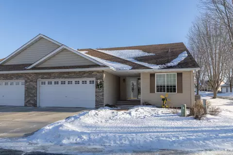 546 Marmik Cir, Hastings, MN 55033