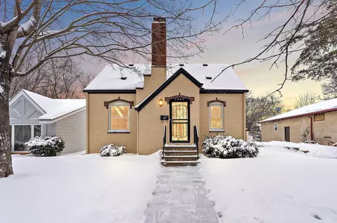 1560 Case Ave, Saint Paul, MN 55106