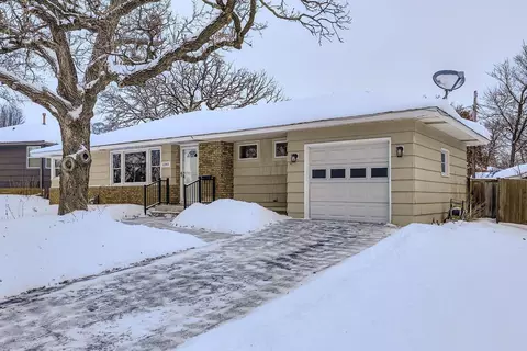 2265 Kentucky Ln, Saint Louis Park, MN 55426