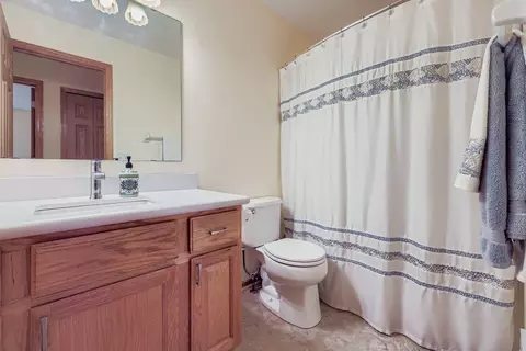 Bath - 3772 Vermilion Ct S, Eagan, MN 55122 photo 2 of 2