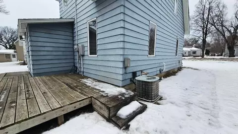 204 E 1st St, Morris, MN 56267 photo 5