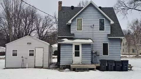 Exterior - 204 E 1st St, Morris, MN 56267 photo 2 of 6