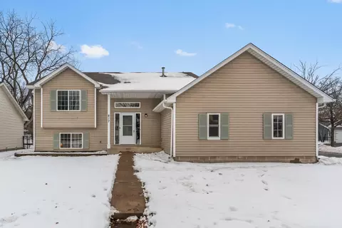 817 Spruce St, Farmington, MN 55024
