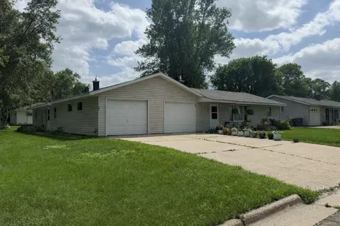 801 14th Ave SW, Willmar, MN 56201