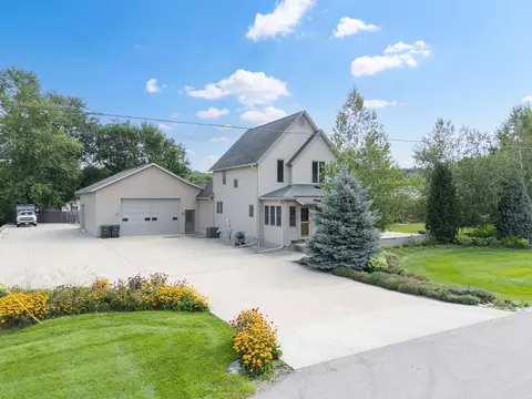 619 Portland Ct NE, Rochester, MN 55906