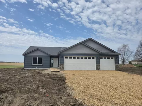707 Council Ct, Ellendale, MN 56026
