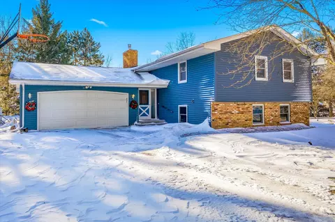 6037 Aztec Trl, North Branch, MN 55056